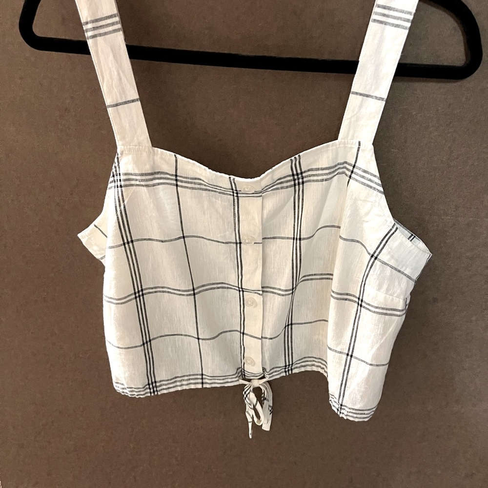 White and black tank top